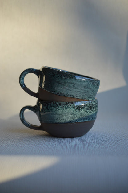 Tasse / grün / weiß