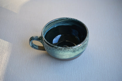 Tasse / grün / weiß